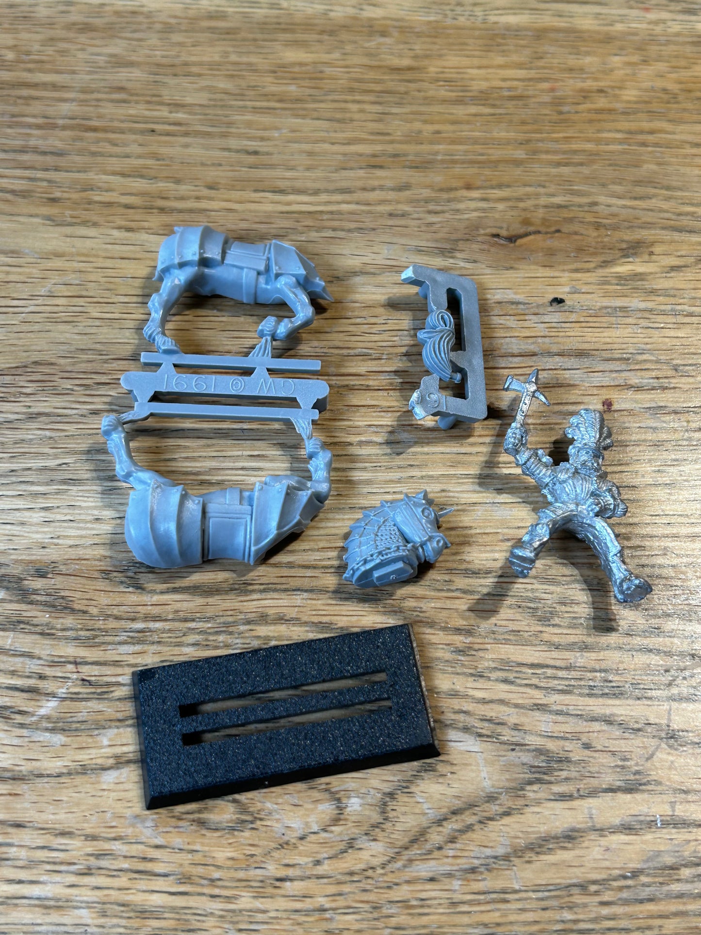 Warhammer ToW Heroes Empire Heroic Knight with warhammer