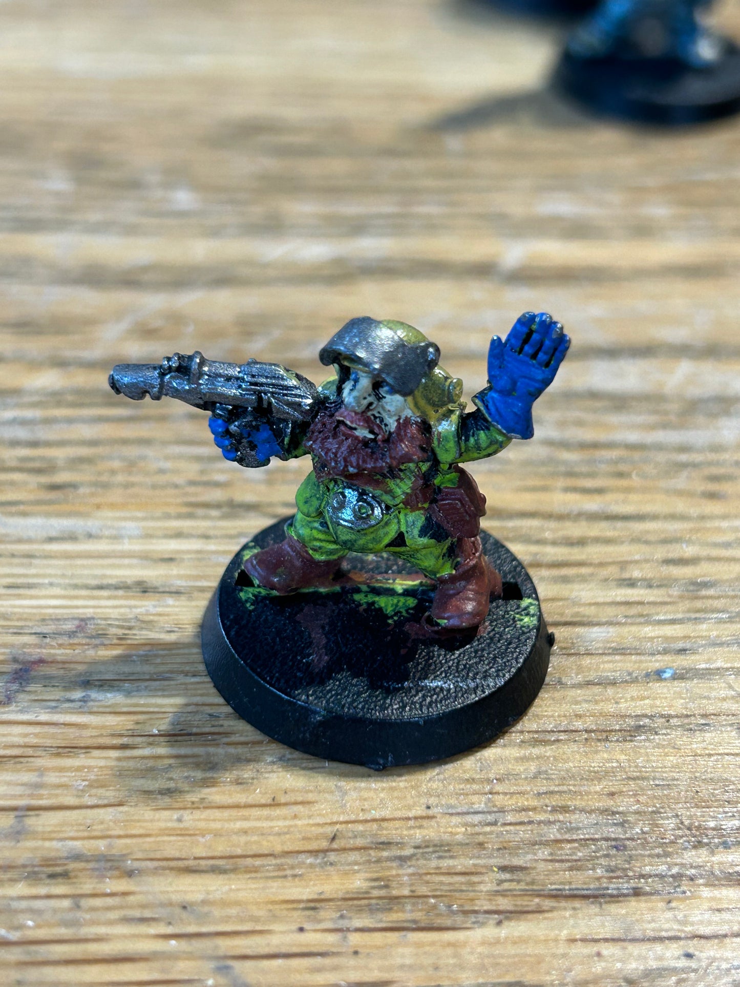 Citadel Warhammer 80s 40K Iron Claw Squat with pistol