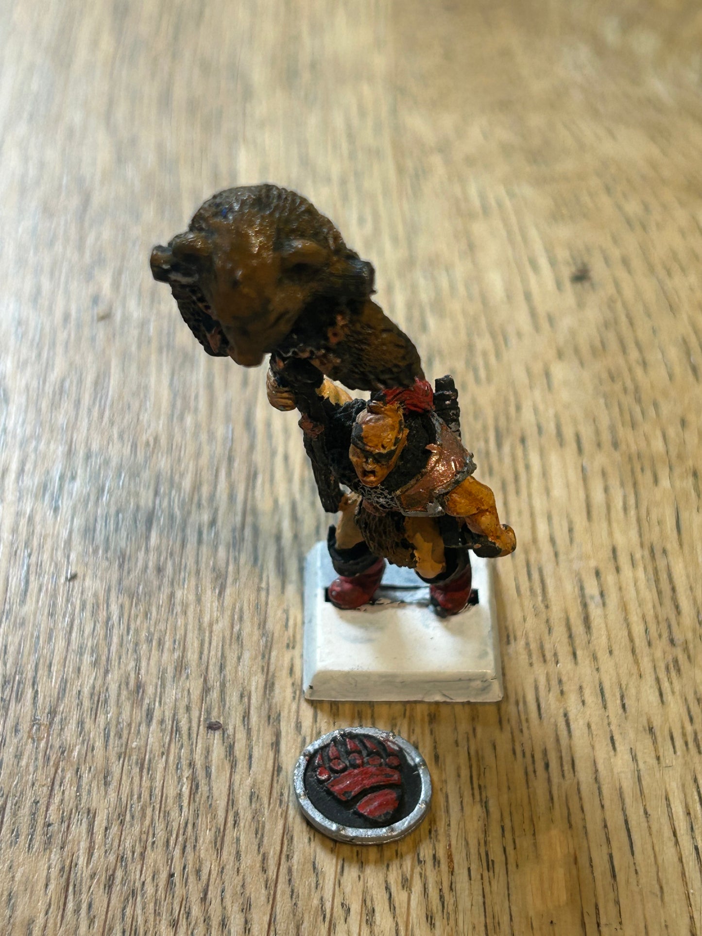 Warhammer Beorg Bearstruck & The Bearmen Of Urslo Standard Bearer