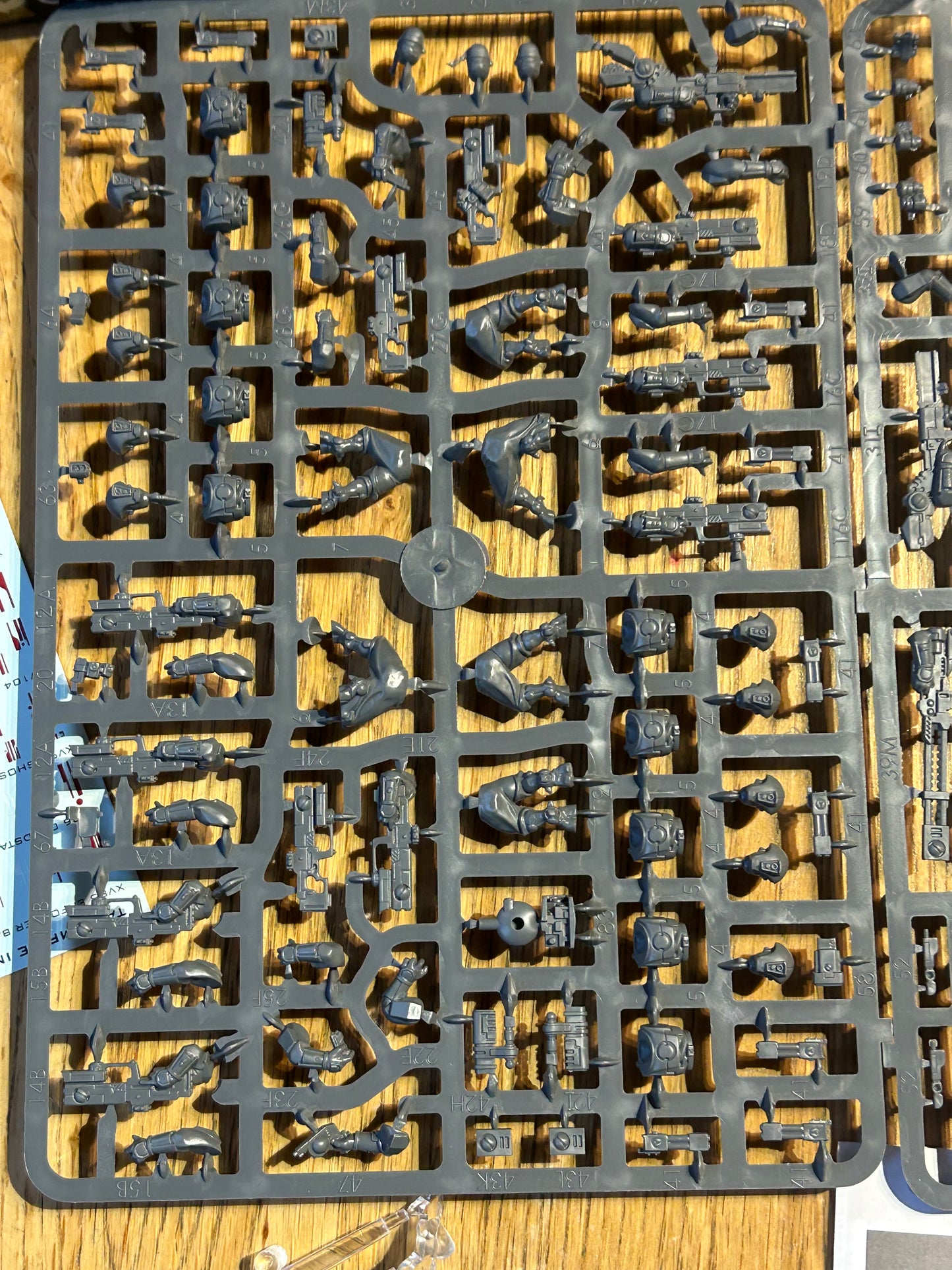 Warhammer 40k - Tau Empire Pathfinder Team  opened box (new on Sprue) Games Workshop GW-56-09