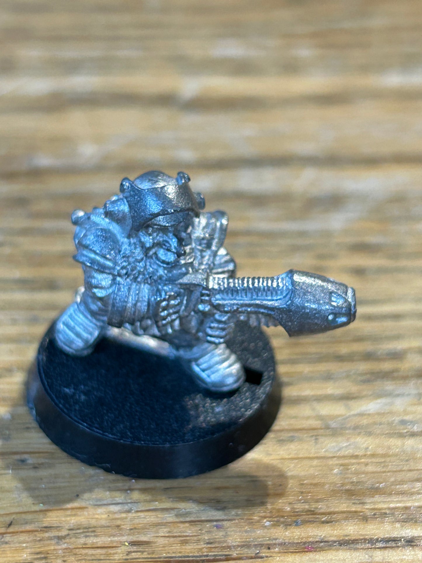 Warhammer 40k Rogue Trader Squat with plasma gun iron claw