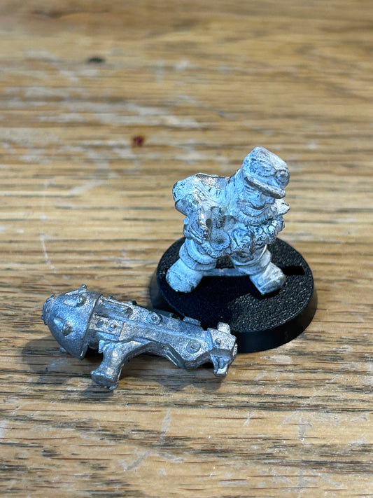 Warhammer 40k Rogue Trader Squat with heavy plasma gun