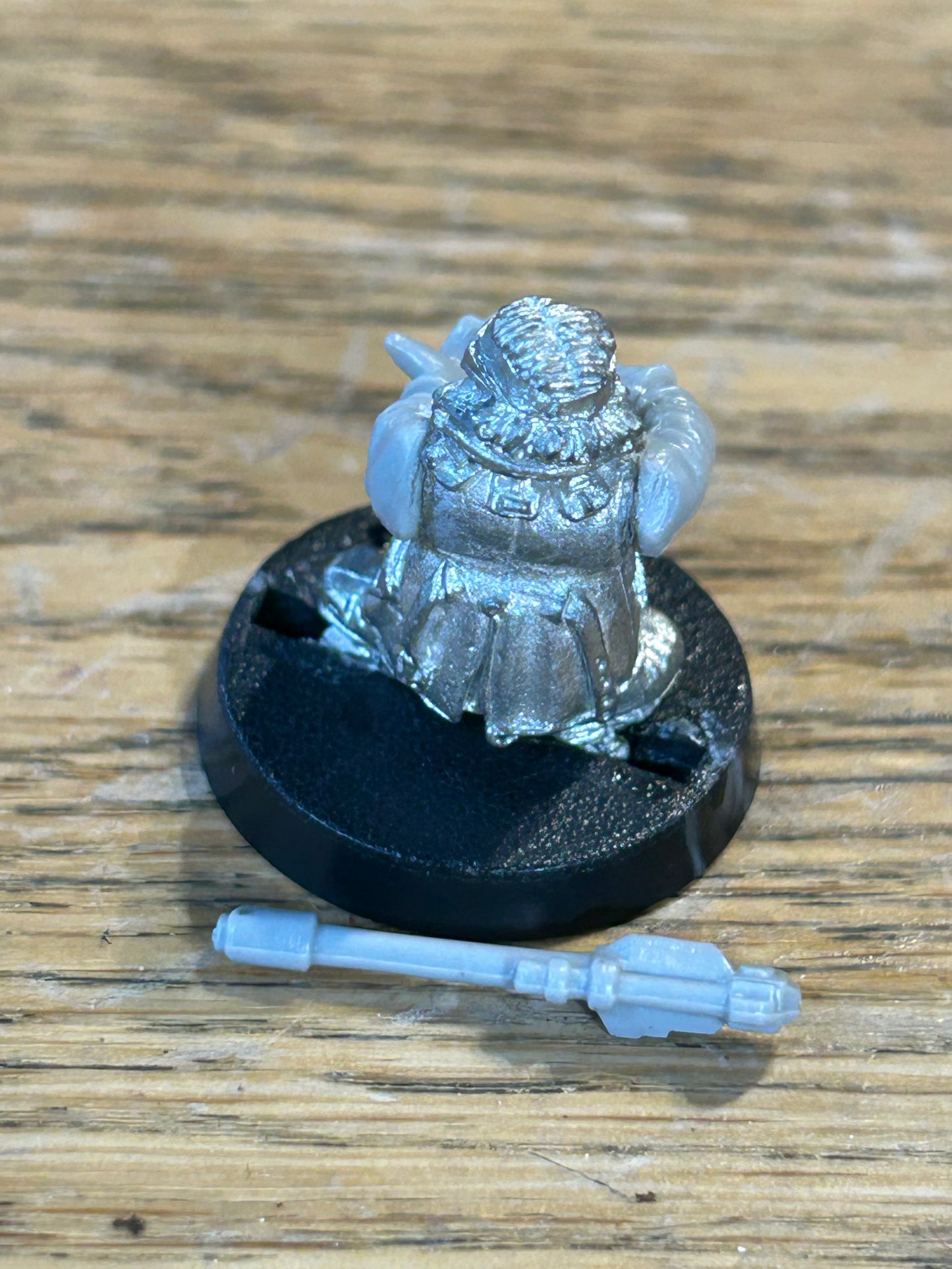 Warhammer 40k Rogue Trader Space Dwarf biker on foot
