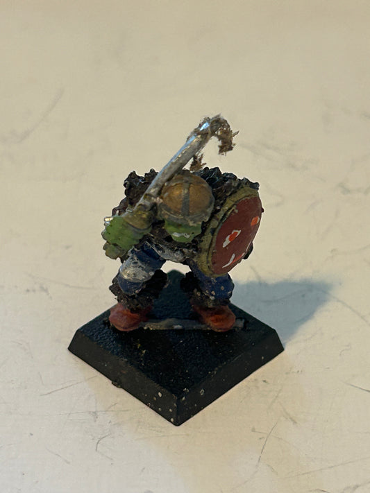 Citadel Warhammer classic 80s Reg Renown RR15 Despoiling Hobgoblin Trooper