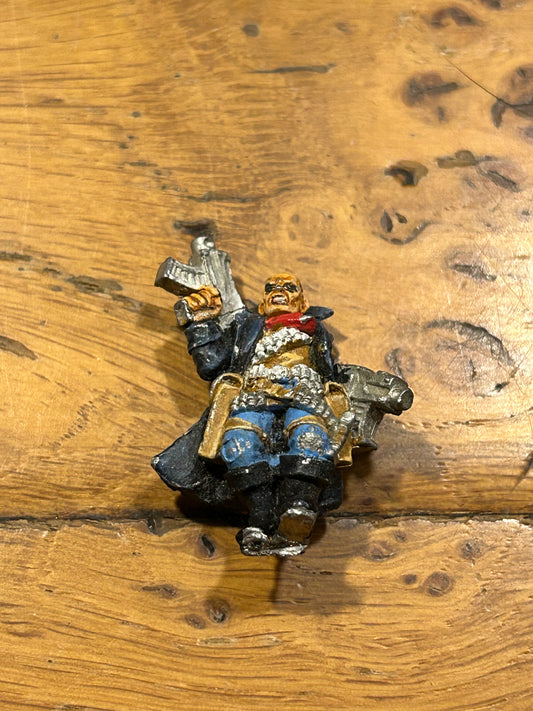 Necromunda Hired gun Bounty Hinter Metal  Classic Model twin bolt pistols (no tab)