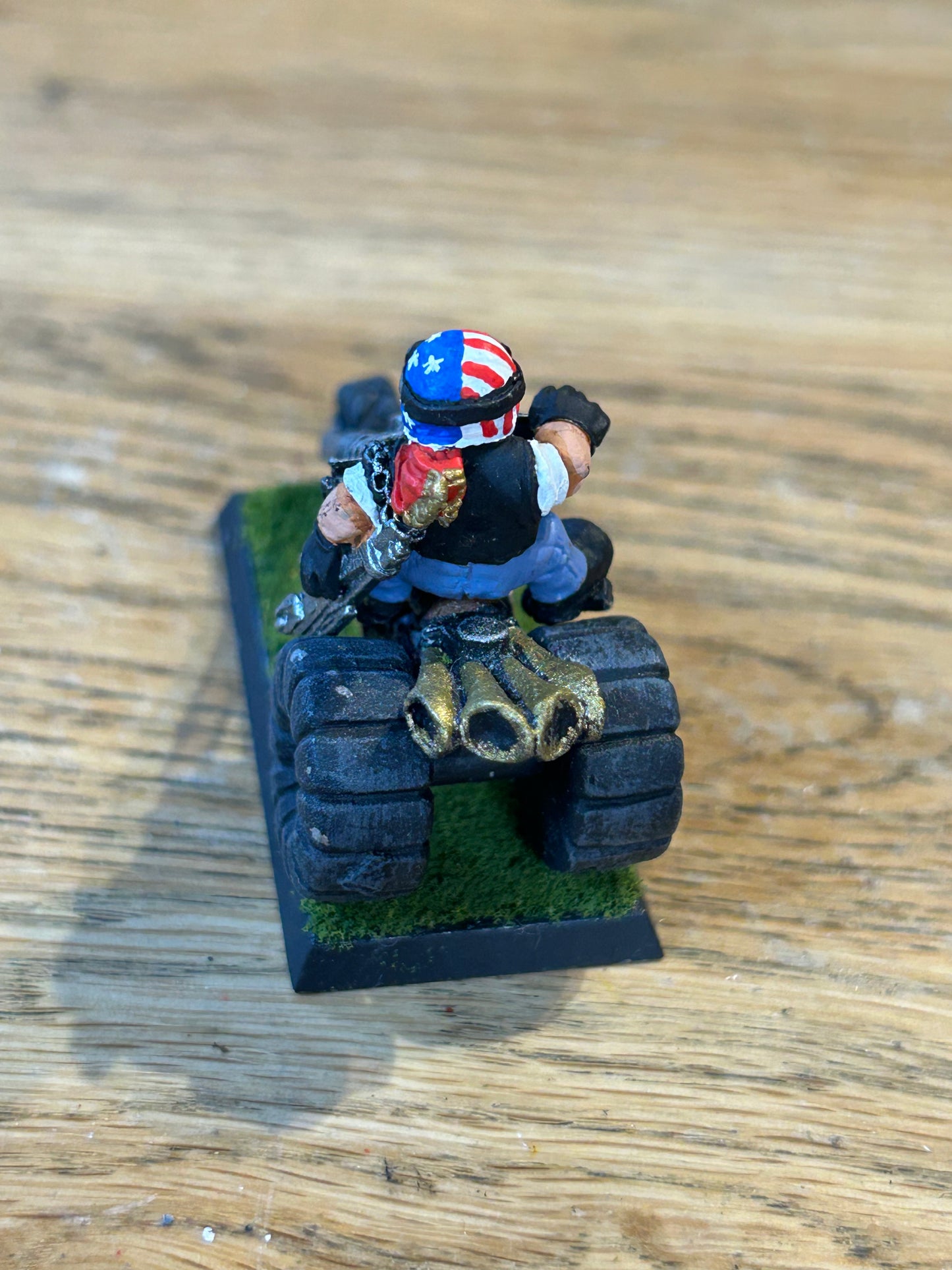 Warhammer 40k Rogue Trader Squat biker on Trike (no headlamps)