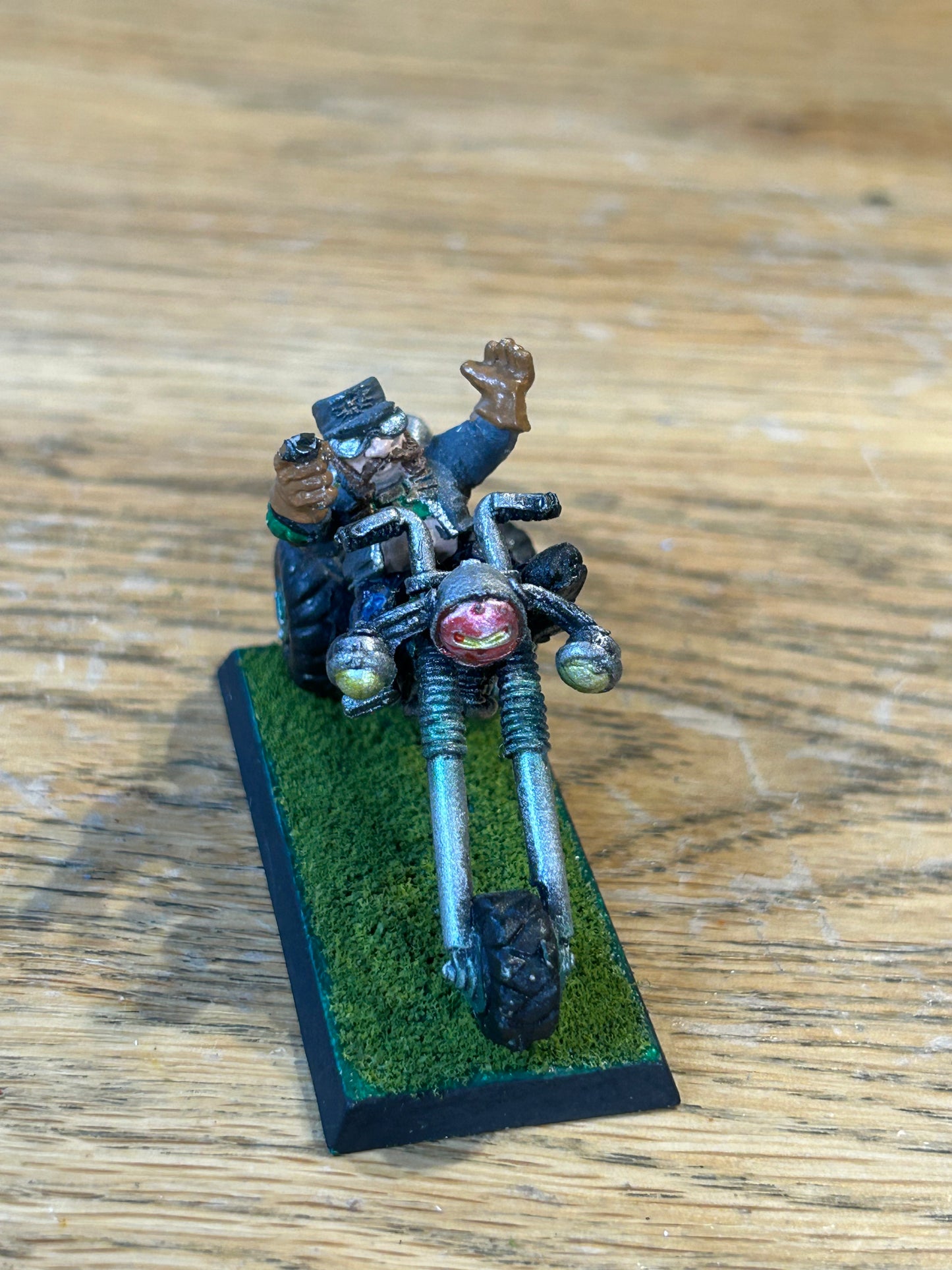 Warhammer 40k Rogue Trader Squat biker on Trike