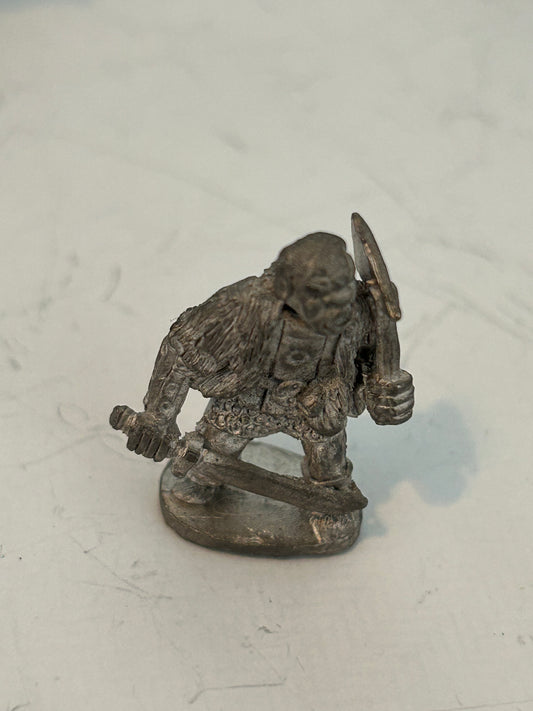 Warhammer fantasy chronicles orc or bugbear with two swords