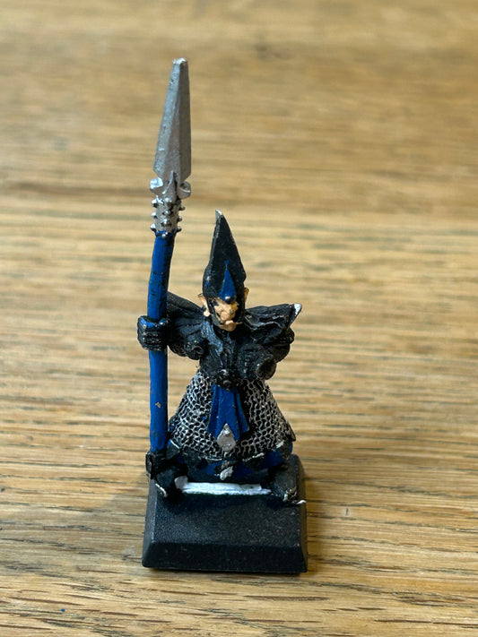 MARAUDER miniatures  SPEARMAN DARK ELVES ELF WARHAMMER fantasy 4TH EDITION METAL (spear tip has some wear)