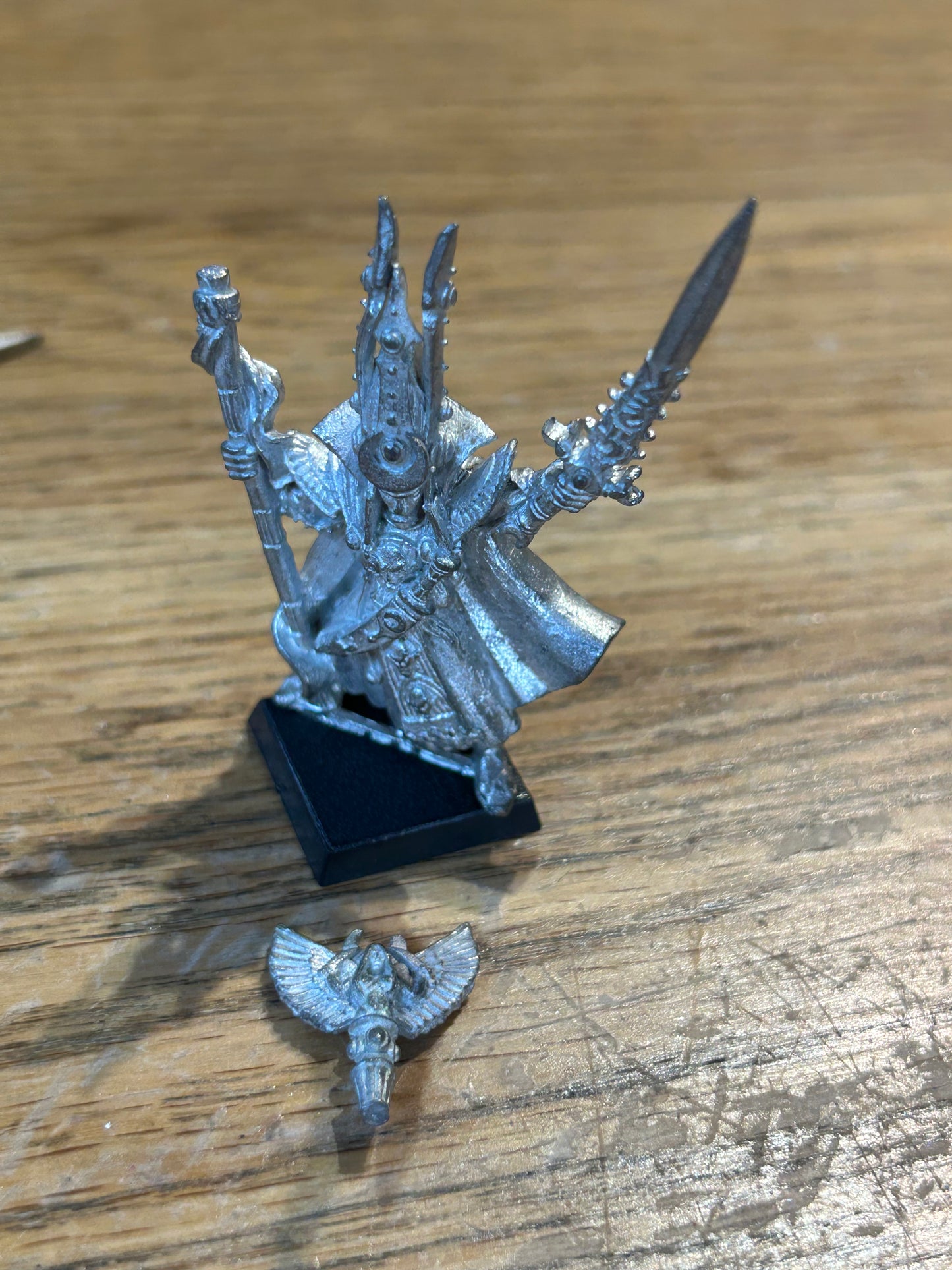 Vintage Warhammer High Elves 'Teclis High Elf Mage' 1990s Metal (moon icon needs attaching and might not be from this exact teclis as I have 8 broken ones)