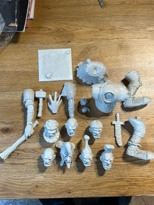 Baldwin the Pious - Giant battle forge resin model