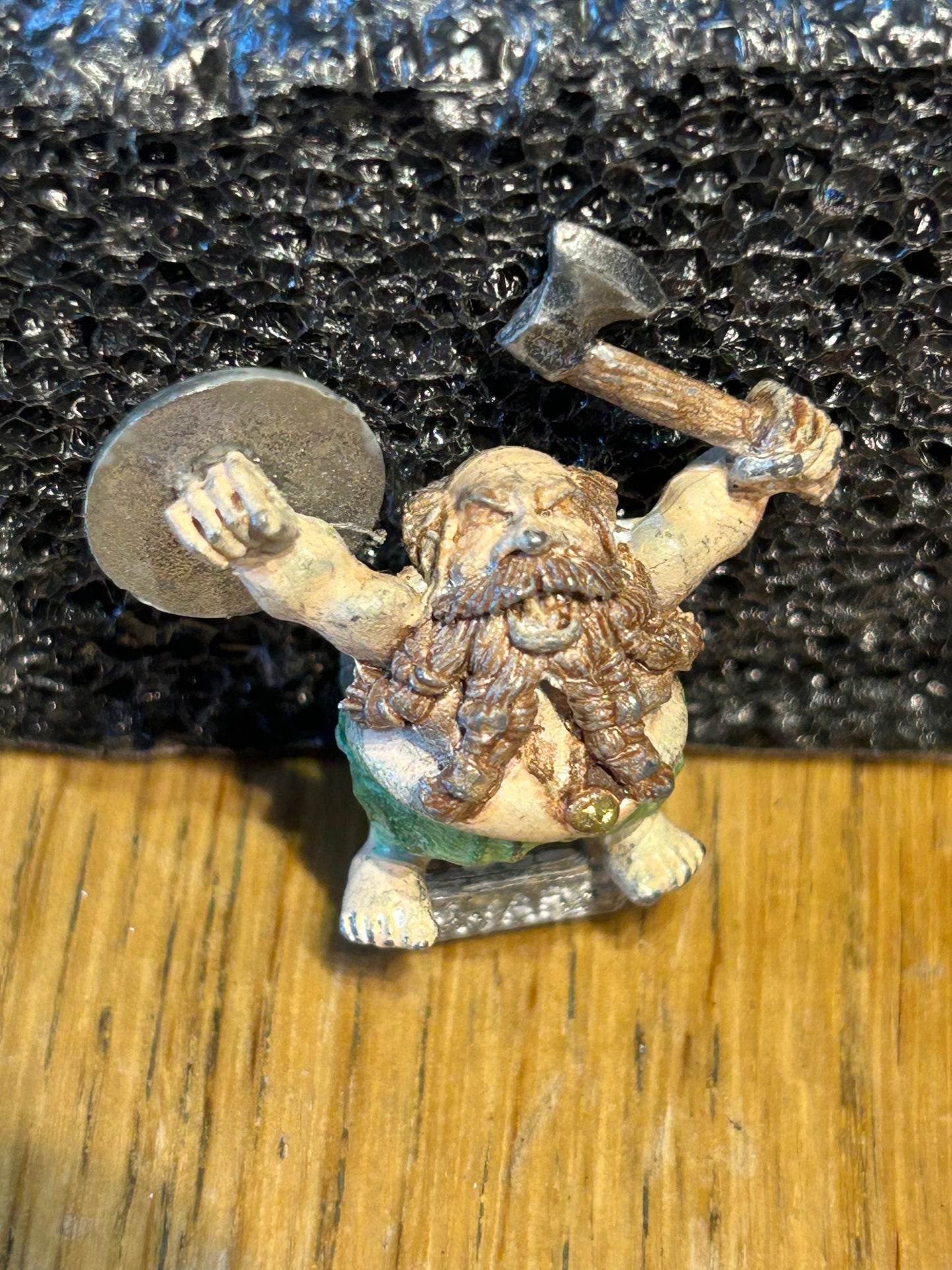 Warhammer fantasy Norse dwarfs 4311/33Troll Slayer w. Sword & Axe 1 Colin Dixon (converted so no sword).
