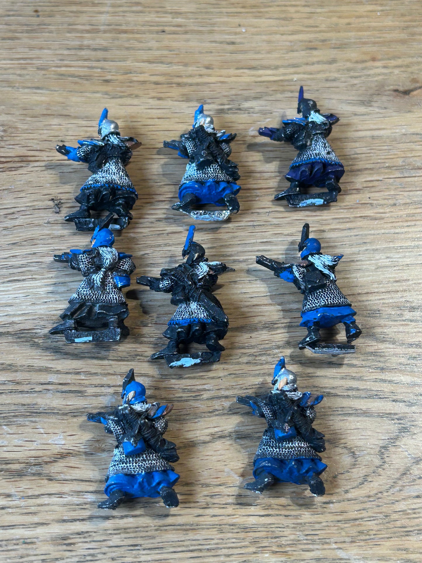 Dark elf crossbow men x8 (missing the front of crossbows and two have no tabs)