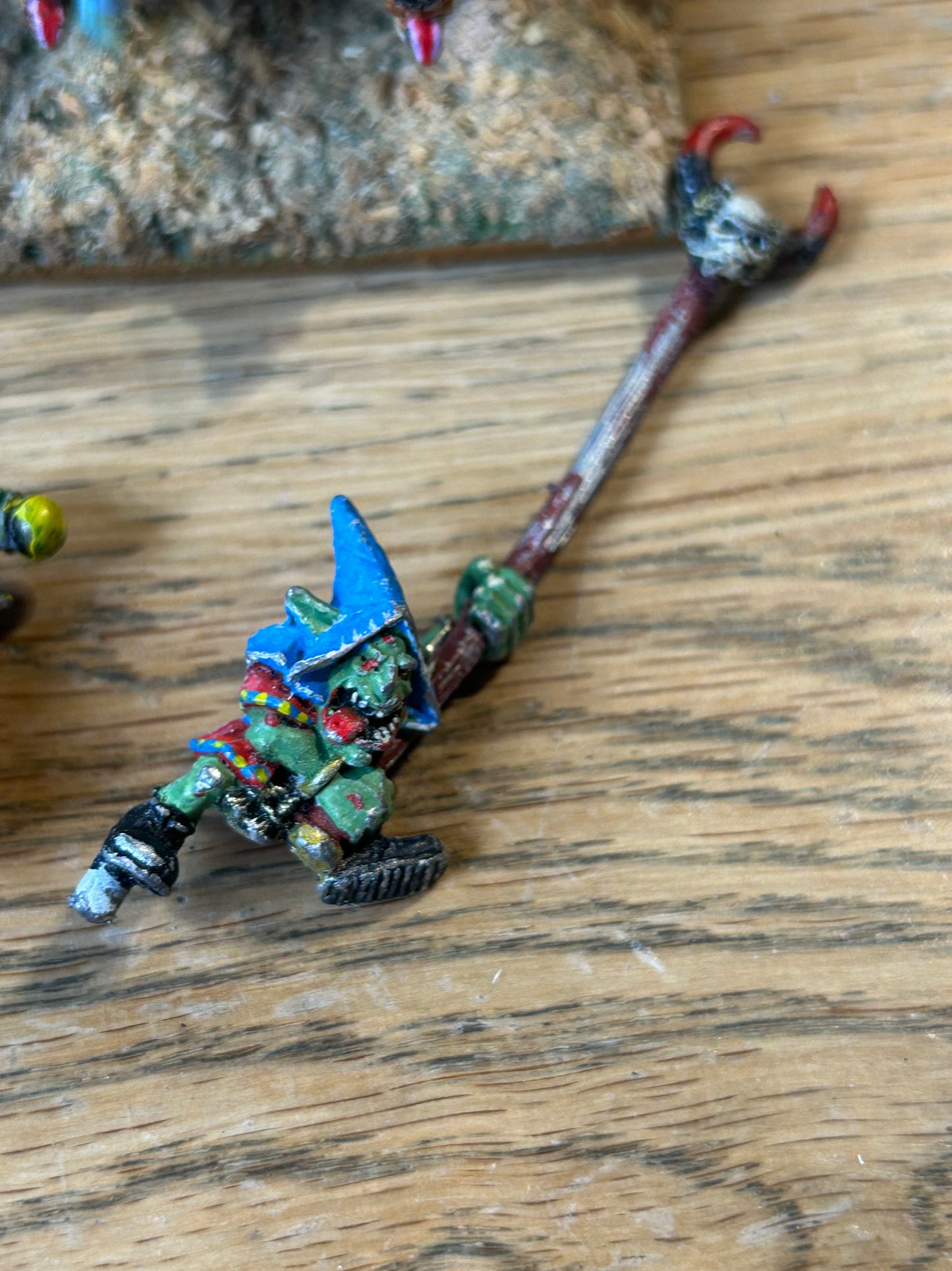 Warhammer Grom The Paunch Orcs & Goblins of Misty Mountains Chariot Metal (missing two of the wolf tails).