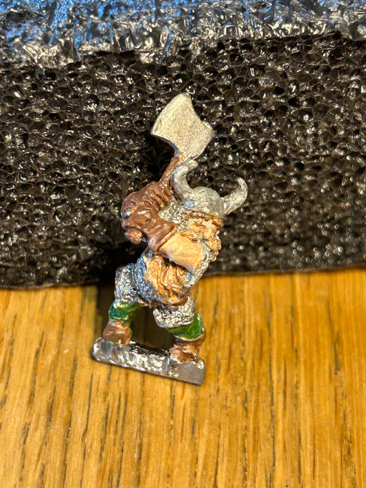 Games Workshop Warhammer Norse Dwarf with Axe Dwarves Metal Figure Army B2