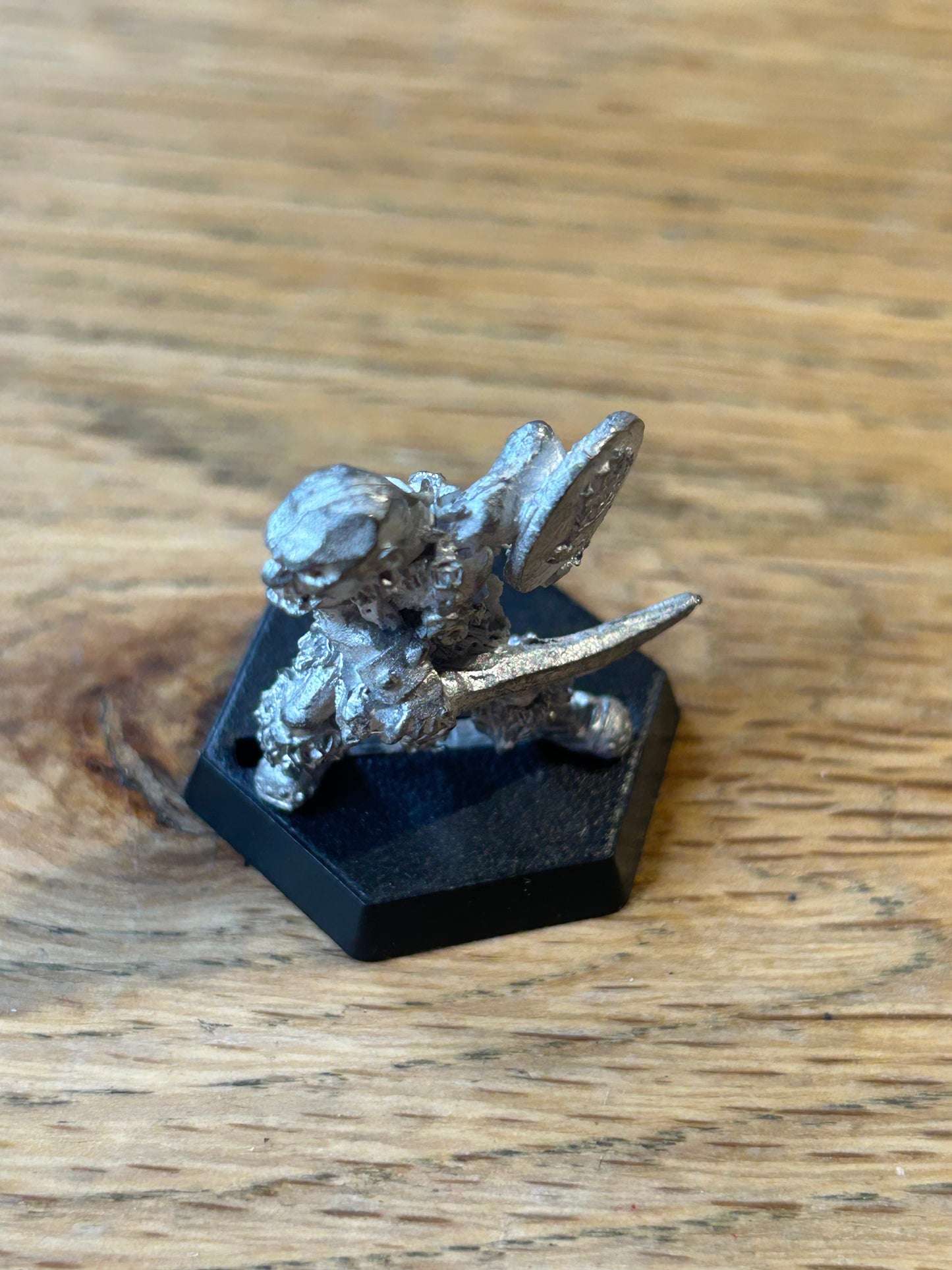 Half Orc of Saruman ME43 Citadel 1986 metal warhammer fantasy with sword and shield