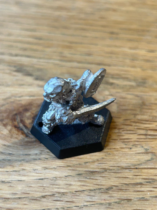 Half Orc of Saruman ME43 Citadel 1986 metal warhammer fantasy with sword and shield