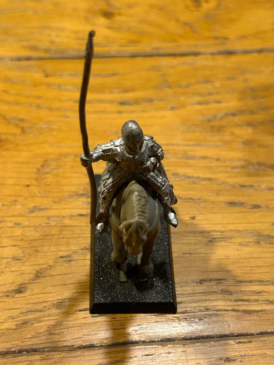 Warhammer fantasy old world bretonnian squire mounted yeoman squire