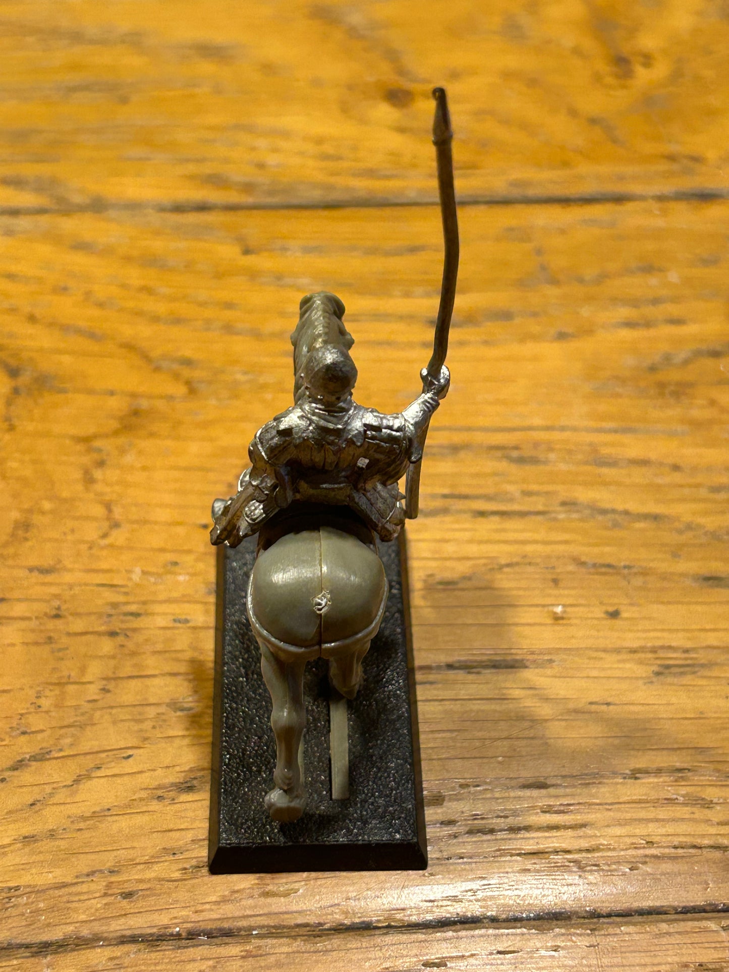 Warhammer fantasy old world bretonnian squire mounted yeoman squire