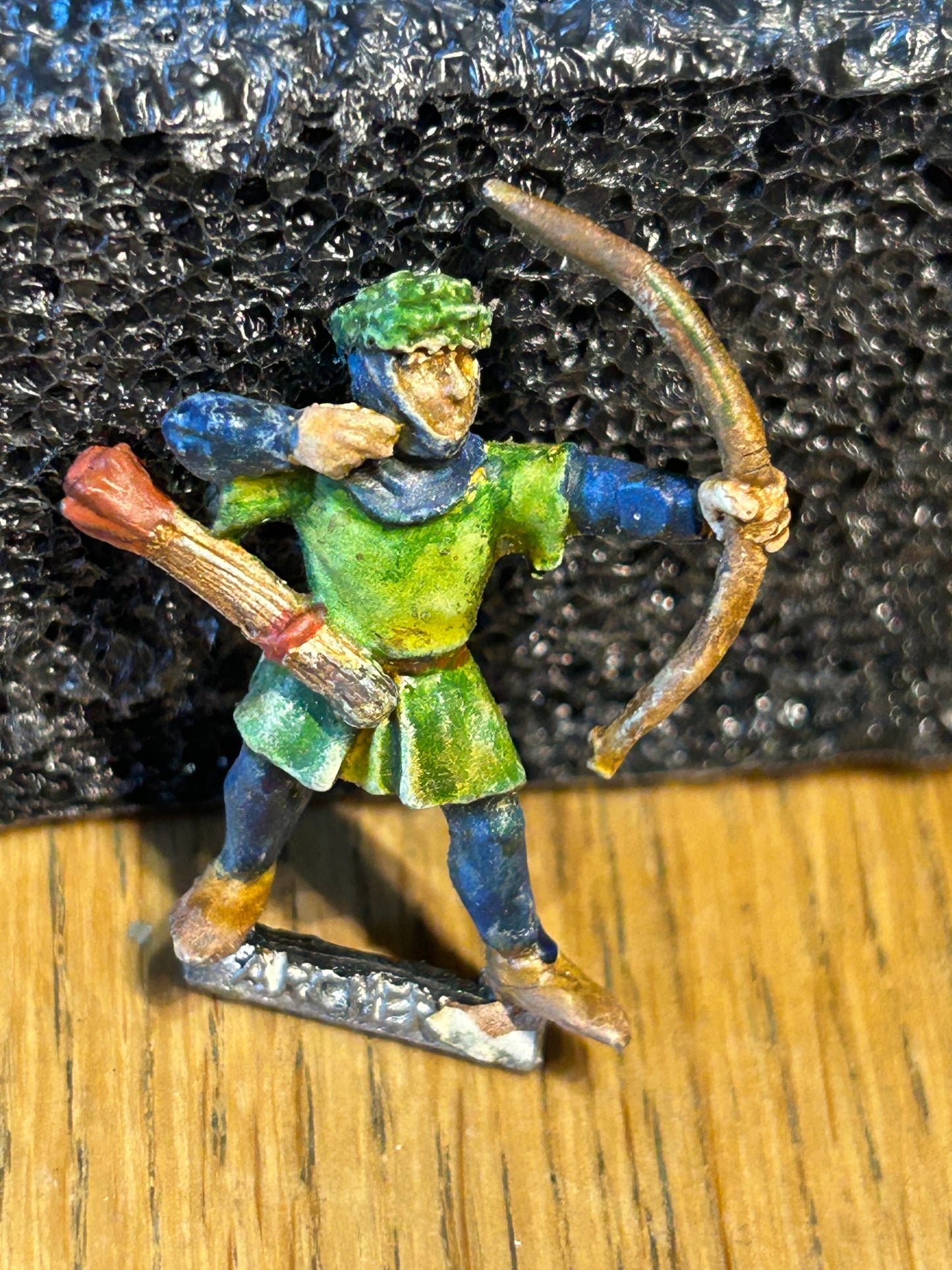 Games Workshop Citadel archer WD129 4154/3B
Archer with Fur Cap
”Gaston”  Bretonnia warhammer fantasy