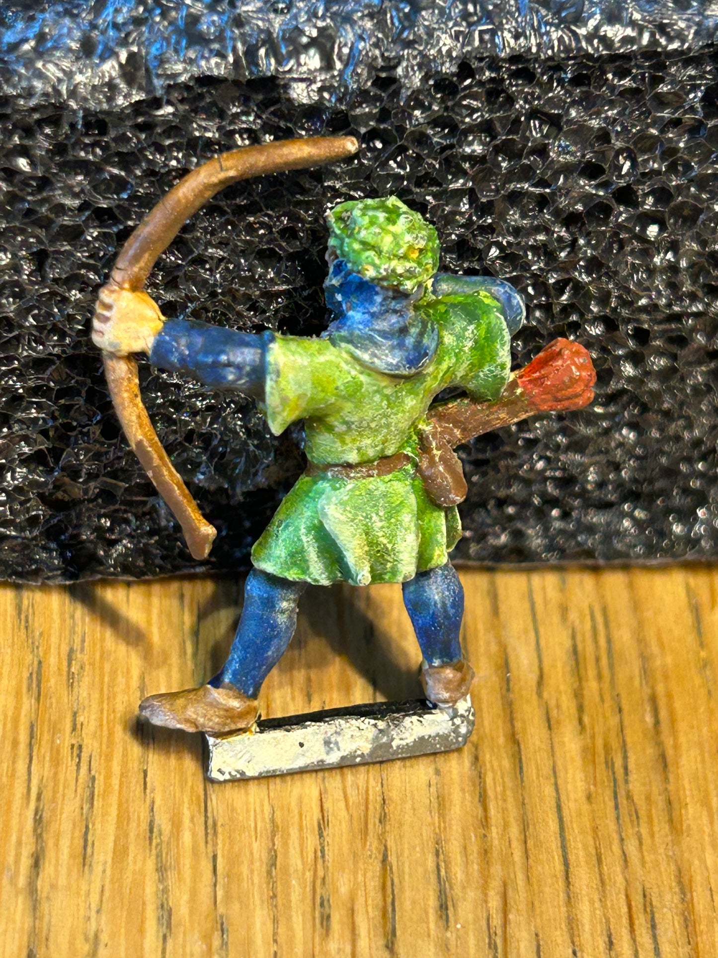 Games Workshop Citadel archer WD129 4154/3B
Archer with Fur Cap
”Gaston”  Bretonnia warhammer fantasy