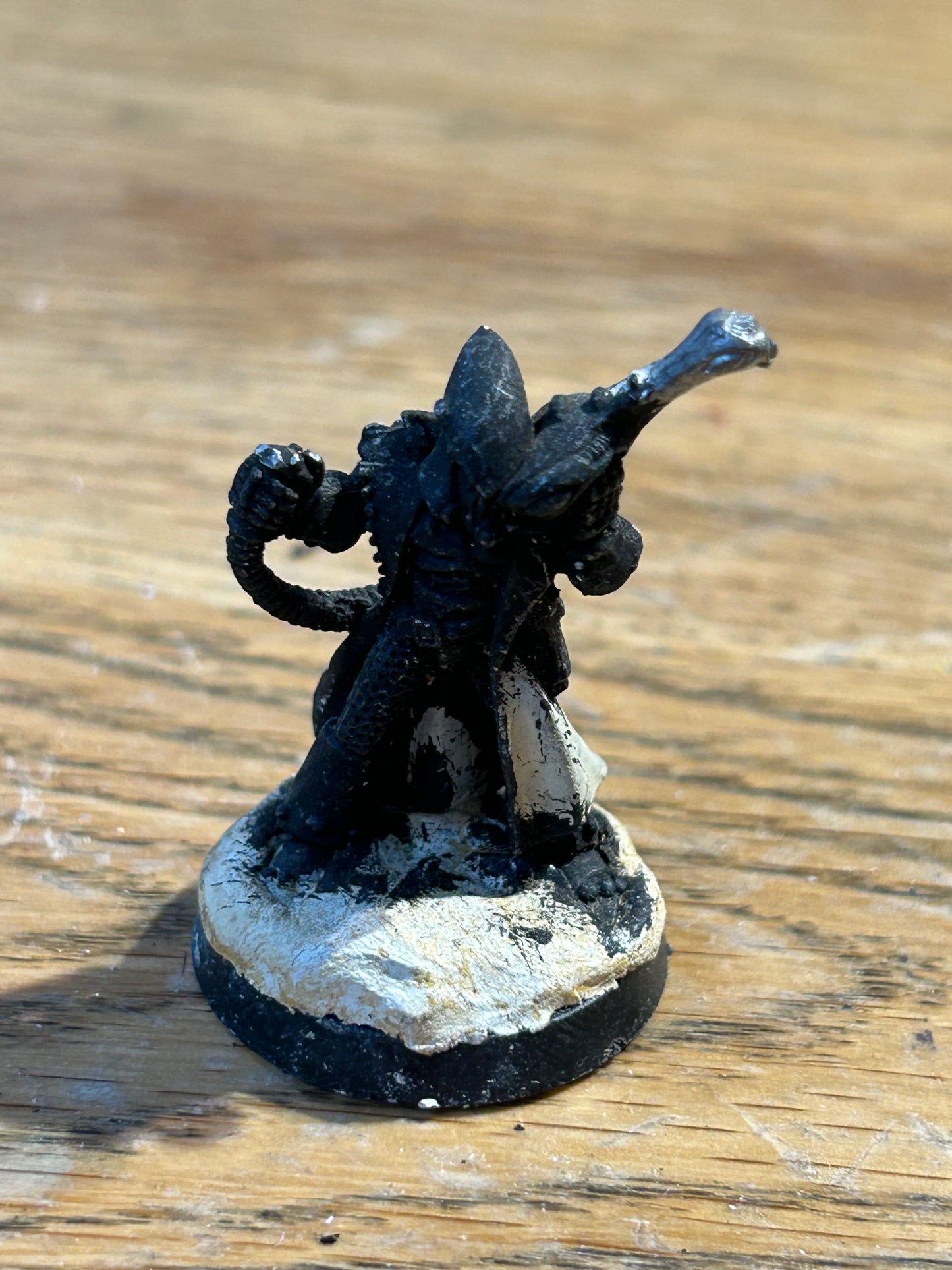 Warhammer 40k eldar weapons crewman spotter with helmet (has milliput on the base)