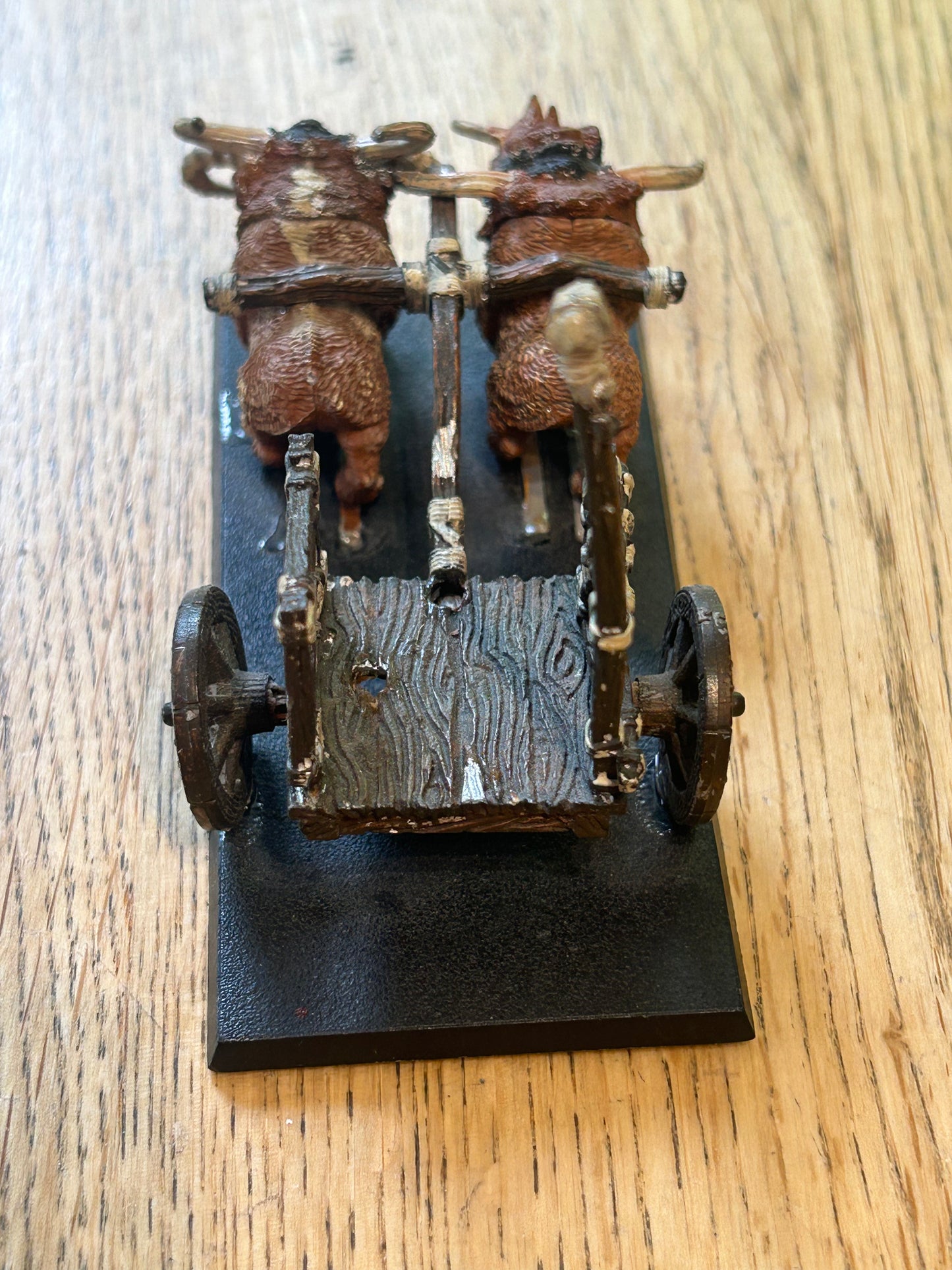 Warhammer fantasy beastman tuskgor chariot metal