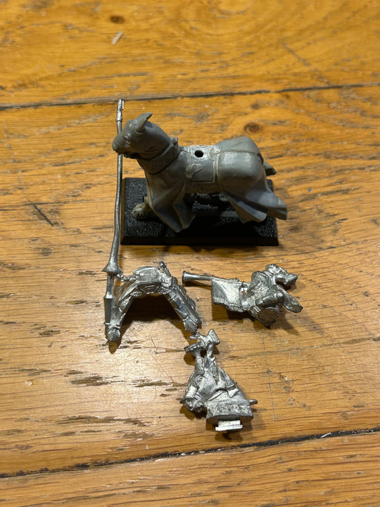 Warhammer Fantasy BRETONNIAN GRAIL KNIGHT MUSICIAN metal 5th edition