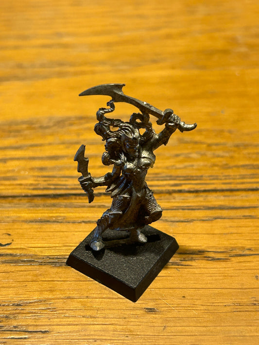 Warhammer - Dark Elves WITCH elf - METAL Fantasy