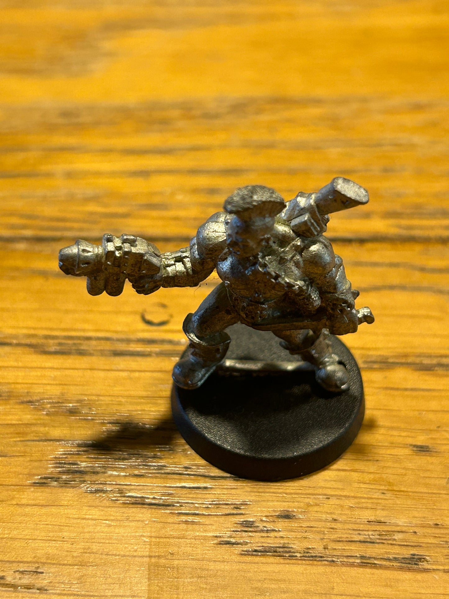 Necromunda Goliath ganger hand flamer and shotgun