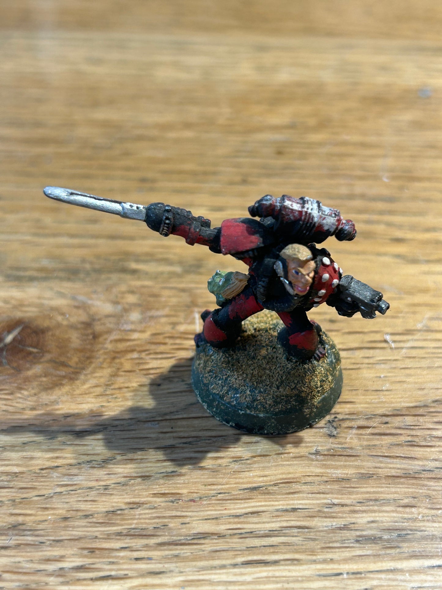 RT101 Space Marine Sergeant PAYNE Powersword/boltpistol with metal backpack (has milliput on the base which will need removing if you want to rebase; tab is unaffected)