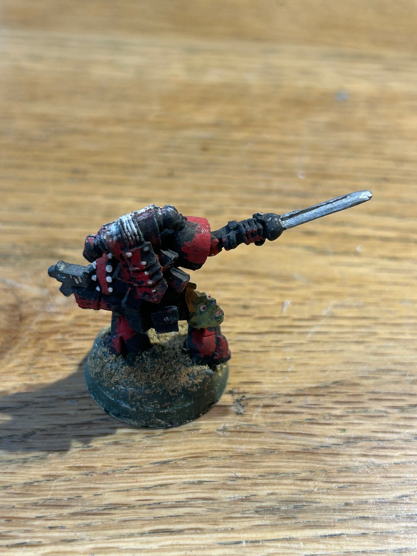 RT101 Space Marine Sergeant PAYNE Powersword/boltpistol with metal backpack (has milliput on the base which will need removing if you want to rebase; tab is unaffected)