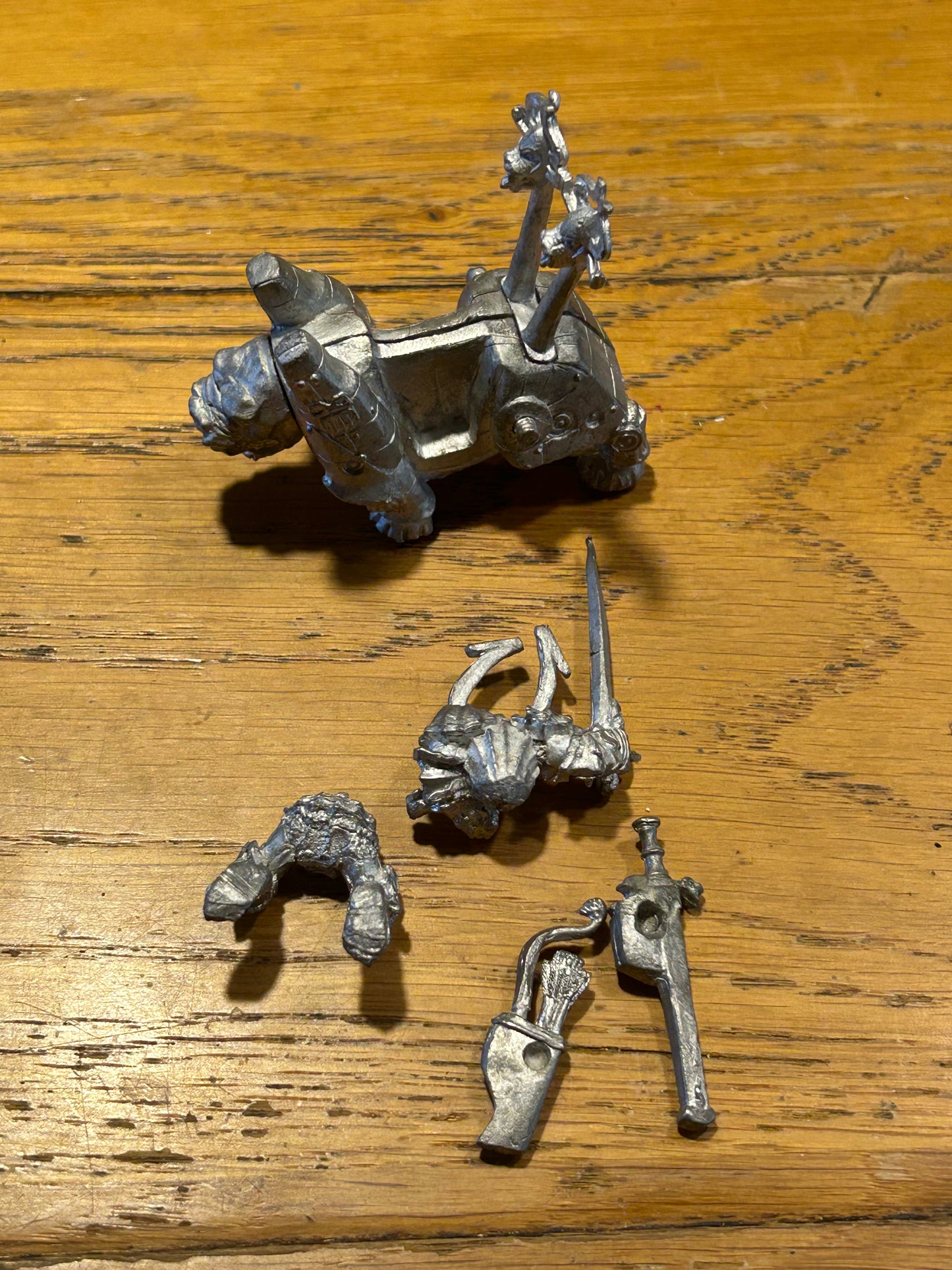 Warhammer Fantasy Warriors of chaos Chaos juggernaut of Khorne with rider (comes with quiver and sword pack)