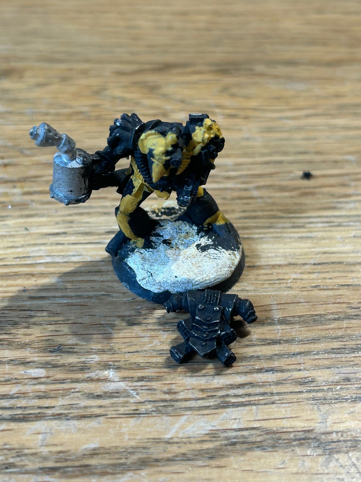 Warhammer 40k Rogue Trader Tech Marine with blowtorch (has milliput on the base which will need removing if you want rebase him)