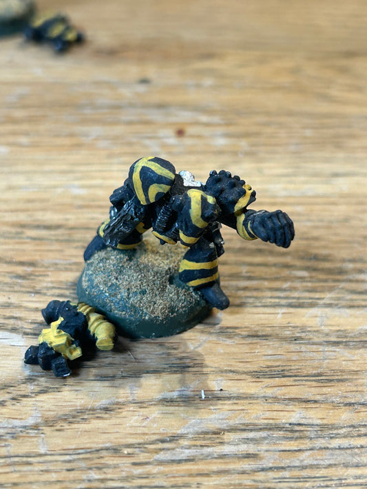 Rogue Trader 40k RT107 Space Marine Rhino Marine 1
 (has milliput on the base which will need removing if you want rebase, tab is still there)