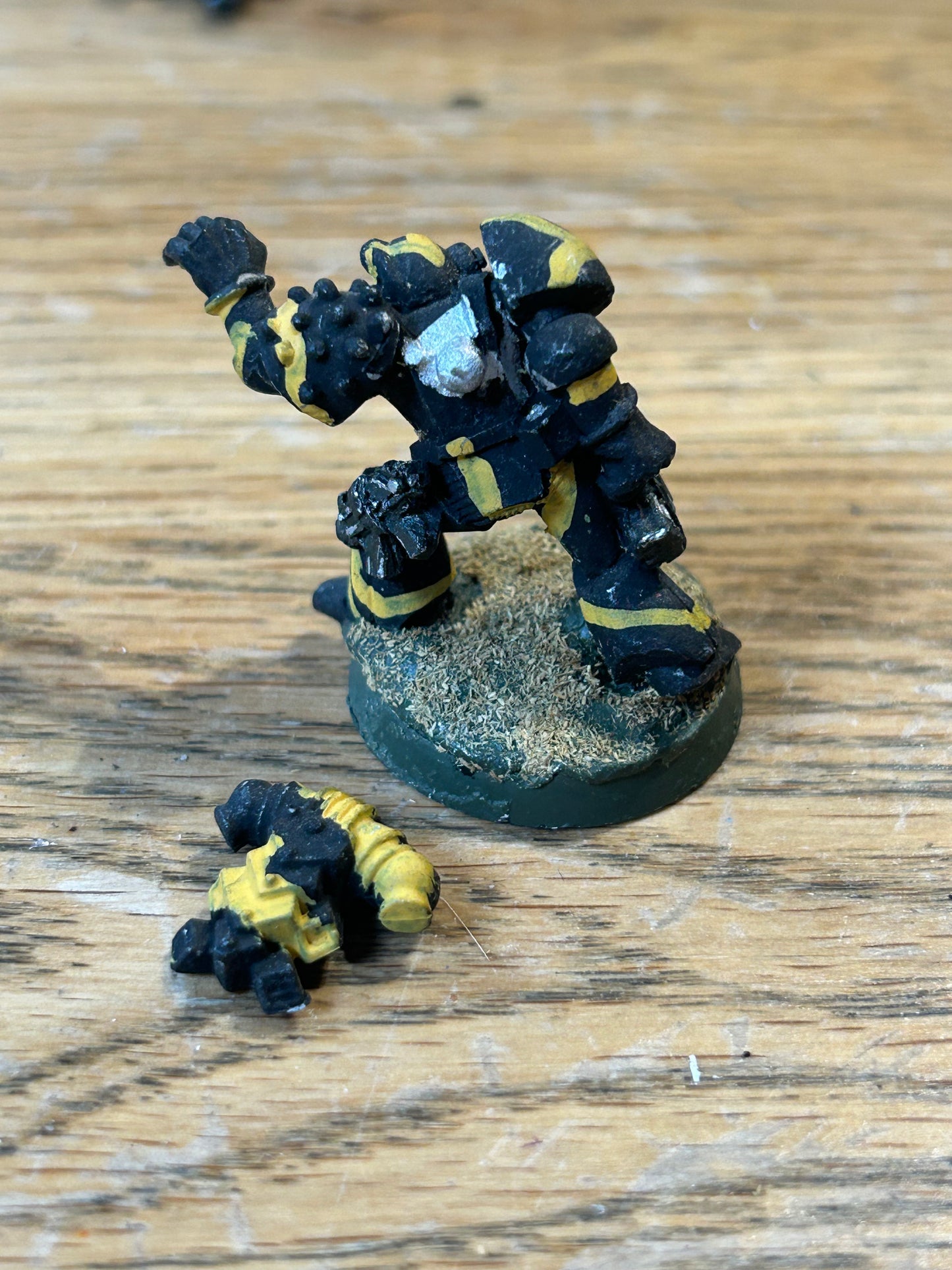 Rogue Trader 40k RT107 Space Marine Rhino Marine 1
 (has milliput on the base which will need removing if you want rebase, tab is still there)