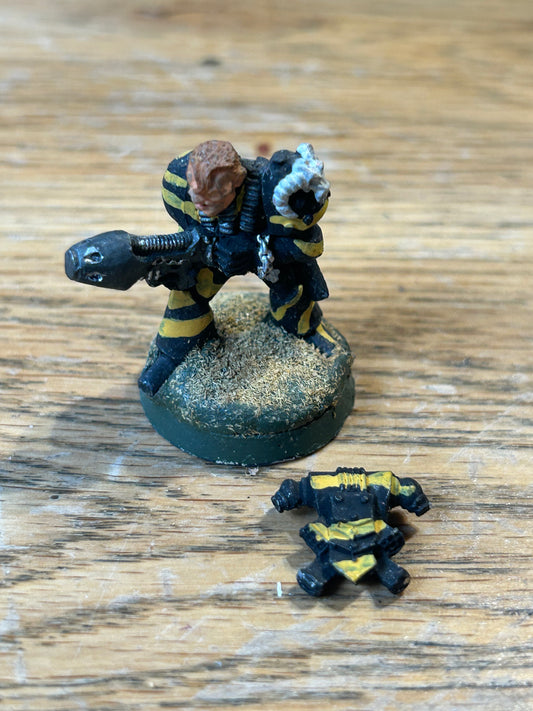 Rogue Trader Space Marine RT101 Brother Leach Warhammer 40k 1988 Metal (has milliput around the base which will need removing if you want to rebase him, tab is still there)