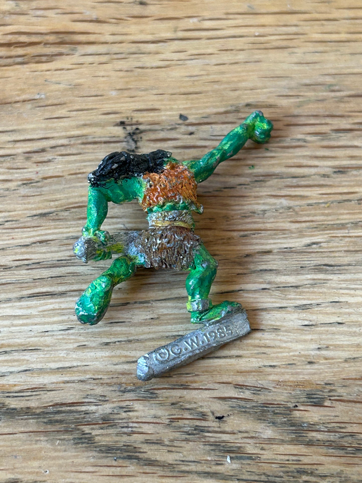 Warhammer - Orcs & Goblins   Classic Orc Villager - punching orc