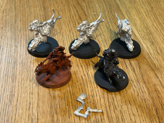 Games Workshop Lord of the Rings Warg Riders Metal Miniatures X 5 (two of them are missing their back legs).