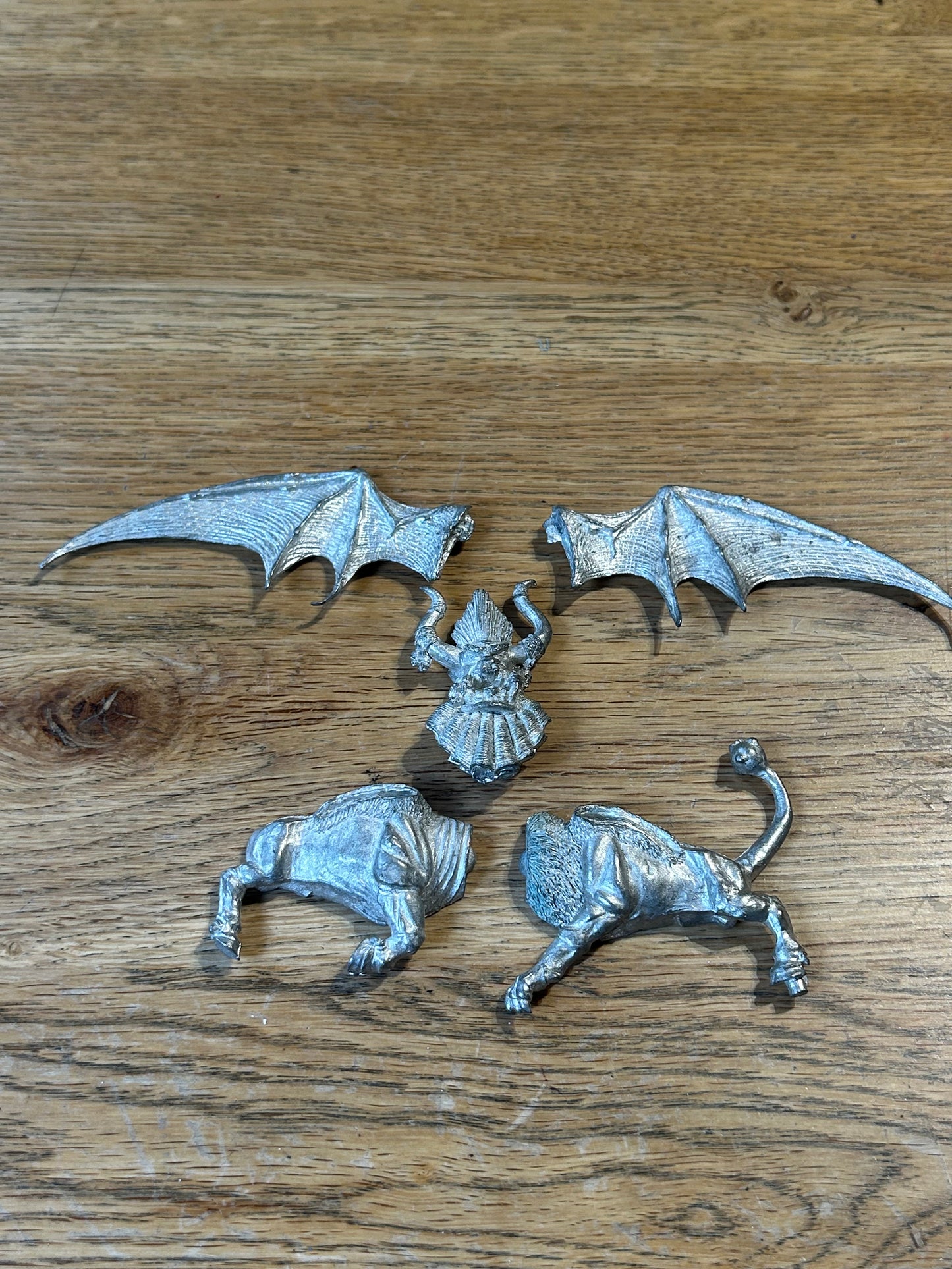 Warhammer Chaos Dwarf Mighty Lammasu METAL WFB Very rare ( no rider or banner)