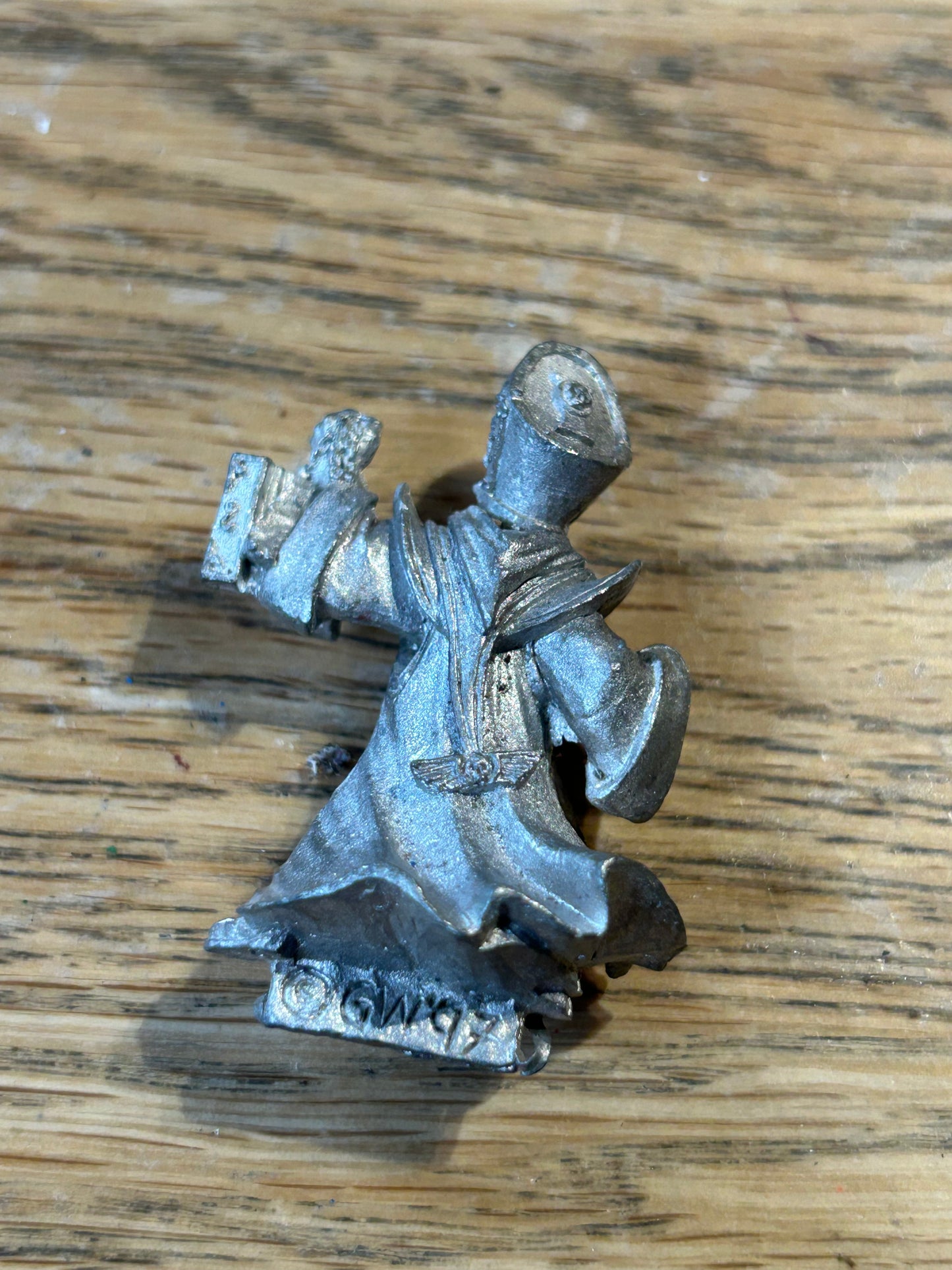 Warhammer 40k Confessor Priest (missing staff hand)