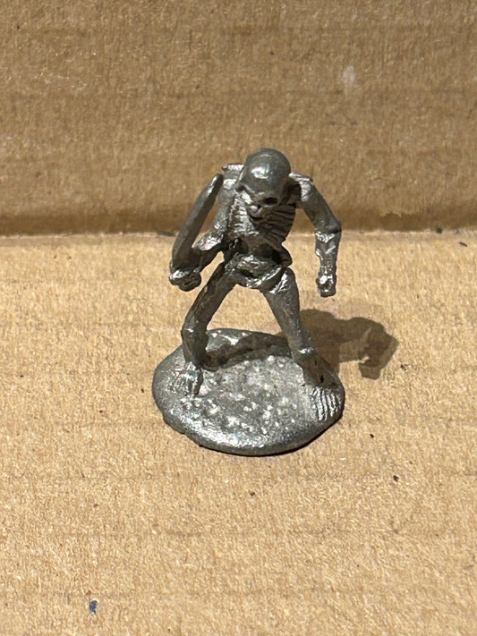 Warhammer fantasy tribes FTS2 Skeleton Attacking w. Scimitar