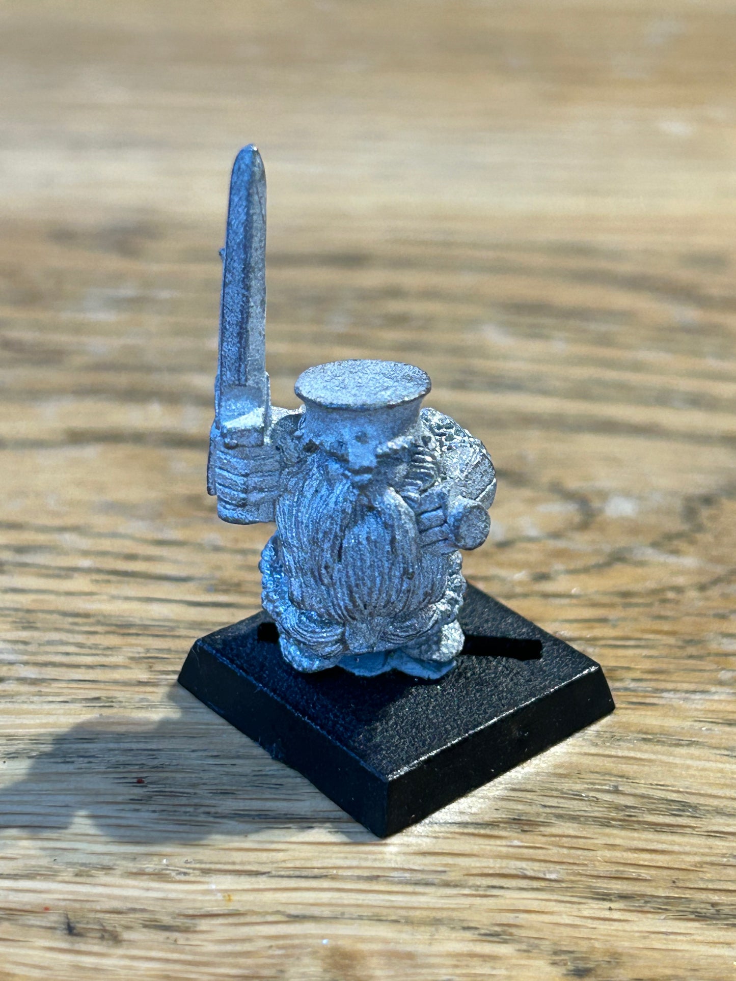 Citadel Warhammer fantasy 90s Marauder Dwarf Longbeard (undercoated white)
