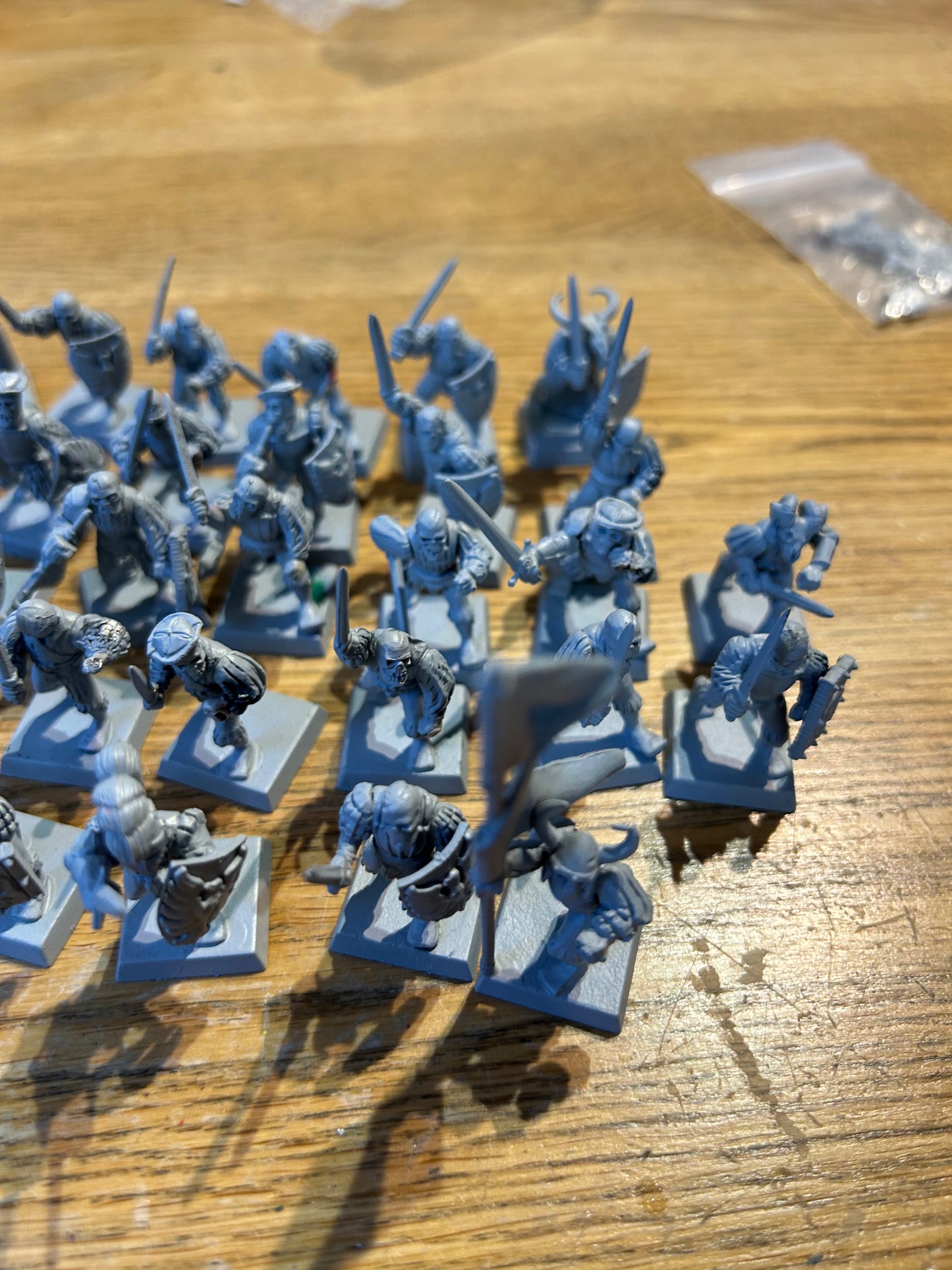 Warhammer fantasy empire zombies/skeletons regiment vampire counts (I think there’s 37, with some needing bits glued back on)