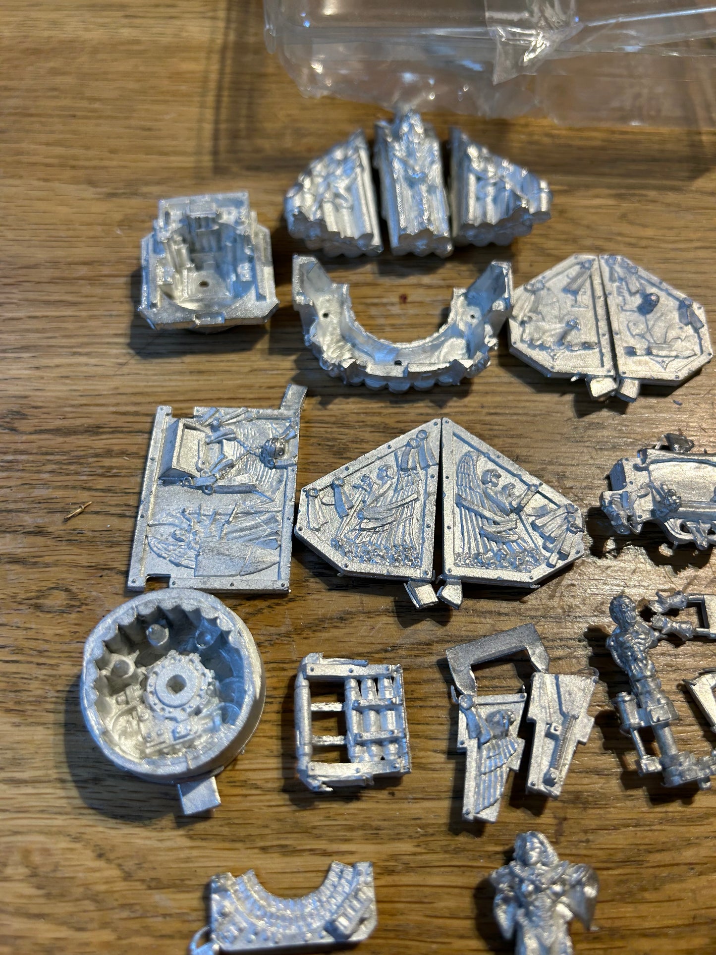 Warrhammer 40,000 40k Witchhunters Exorcist metal kit Sisters of Battle