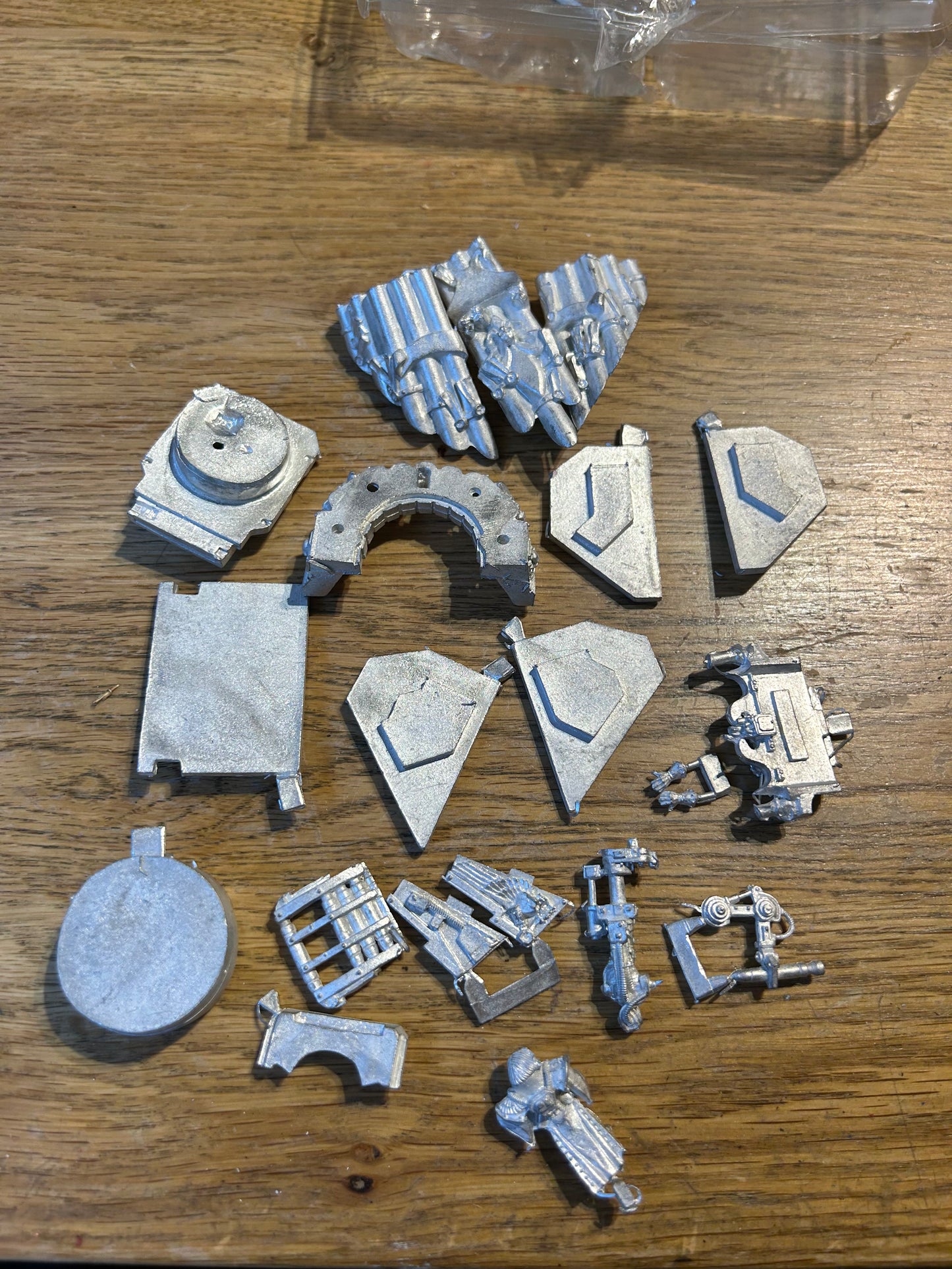Warrhammer 40,000 40k Witchhunters Exorcist metal kit Sisters of Battle