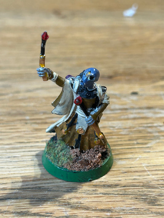Warhammer 40K Tau Ethereal  - metal