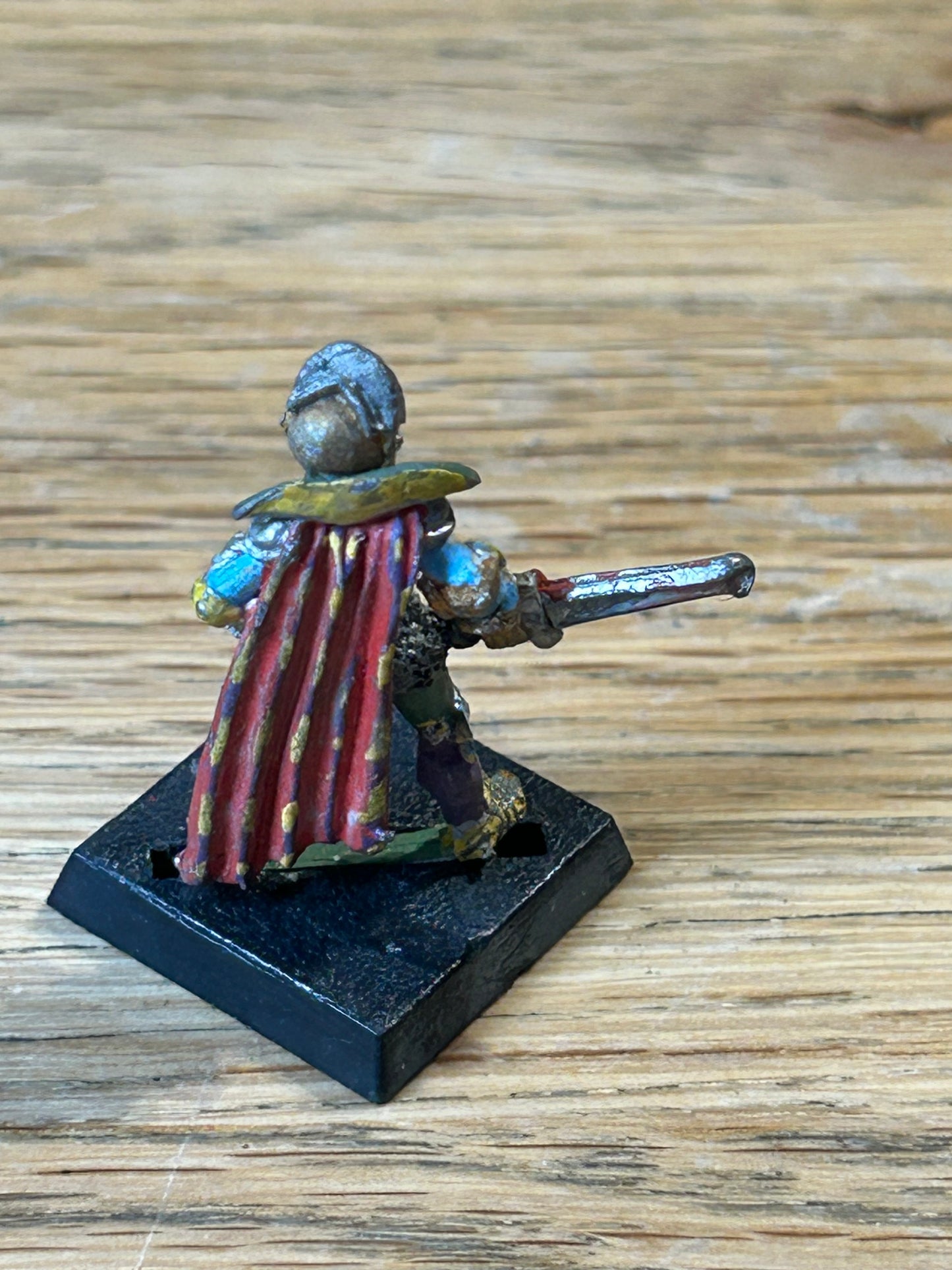 Warhammer fantasy F5 paladins Lady Zoneleigh bretonnian (her sword has worn down a bit)