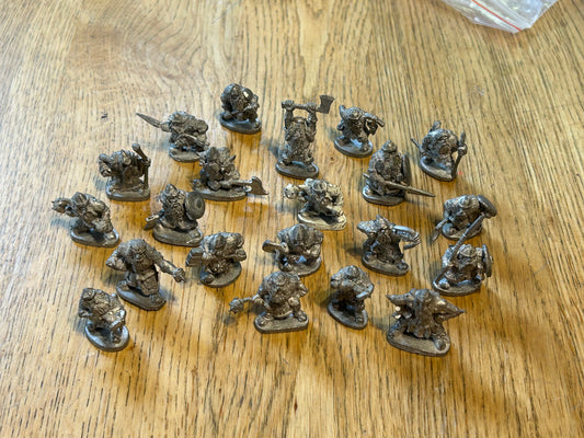 Grenadier models fantasy lords dwarf regiment (21 dwarf models, one with a broken weapon)