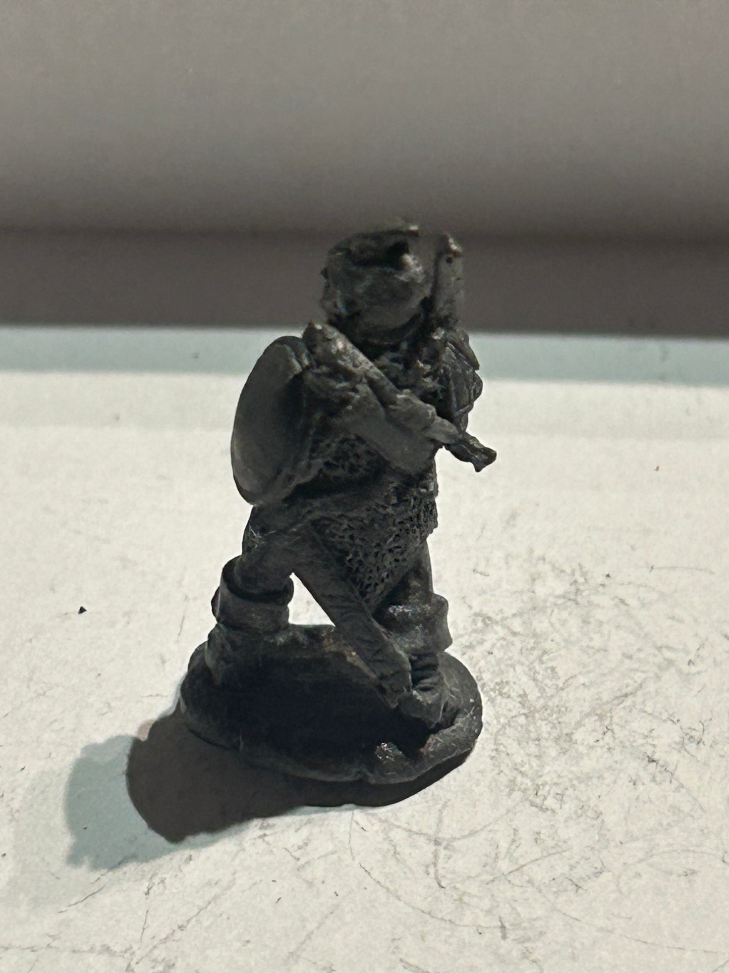Vintage Painted Citadel Warhammer Fantasy C09 Dark Elves Guardswoman with sword and bow